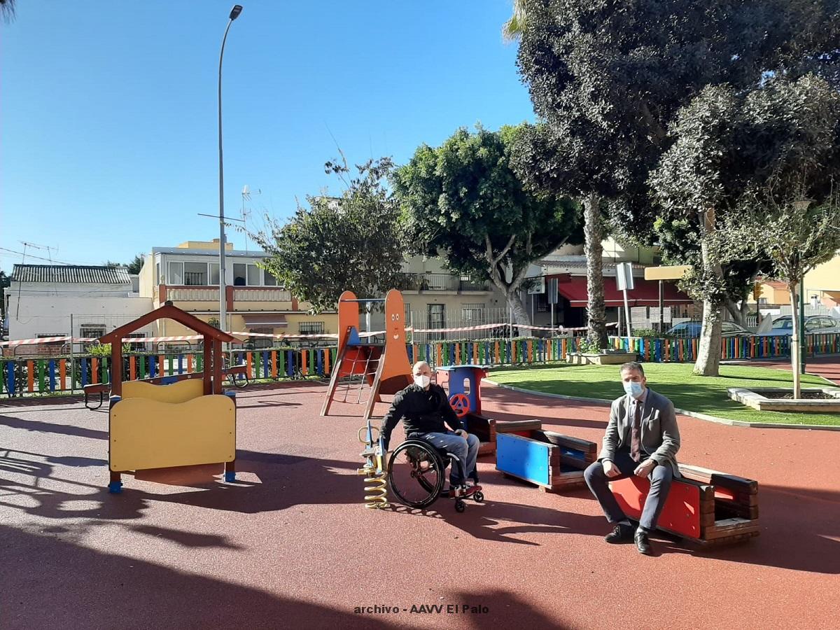 Lee más sobre el artículo Concluido el parque infantil de la plaza Carrascón en El Palo